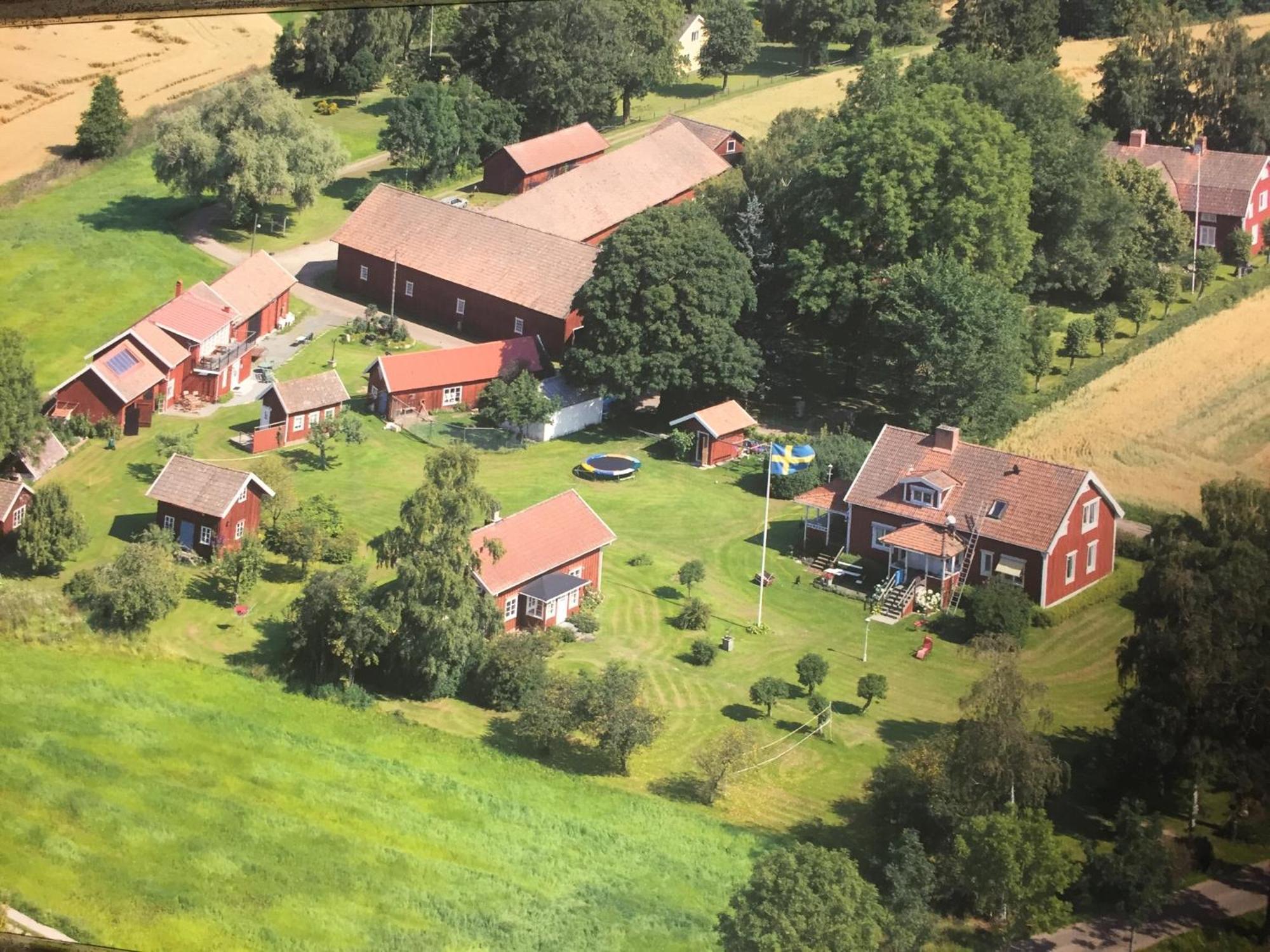 Bauernhof Aeventyrsgardens Vandrarhem, Kinnekulle