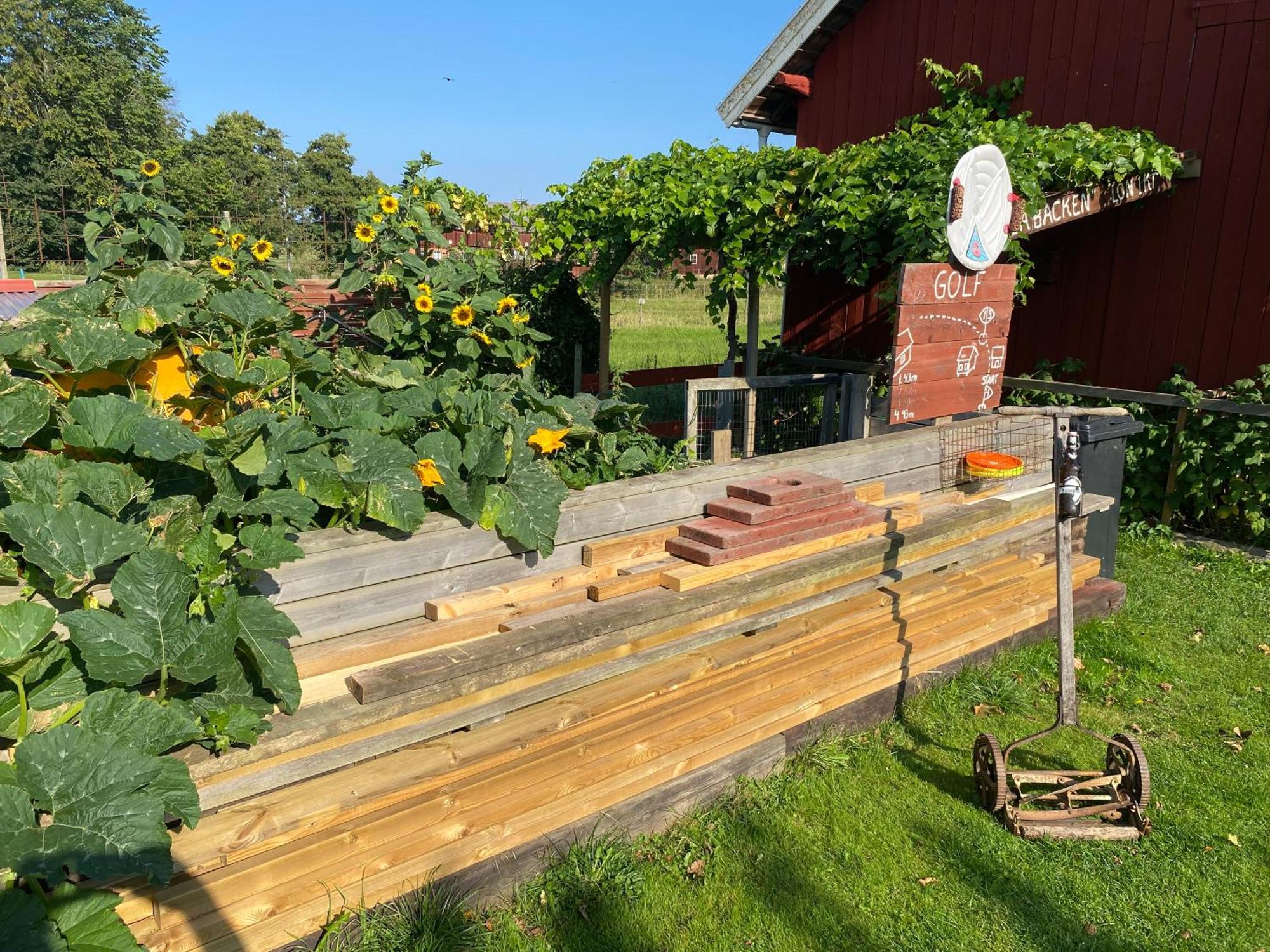Aeventyrsgardens Vandrarhem, Kinnekulle Vakantieboerderij *