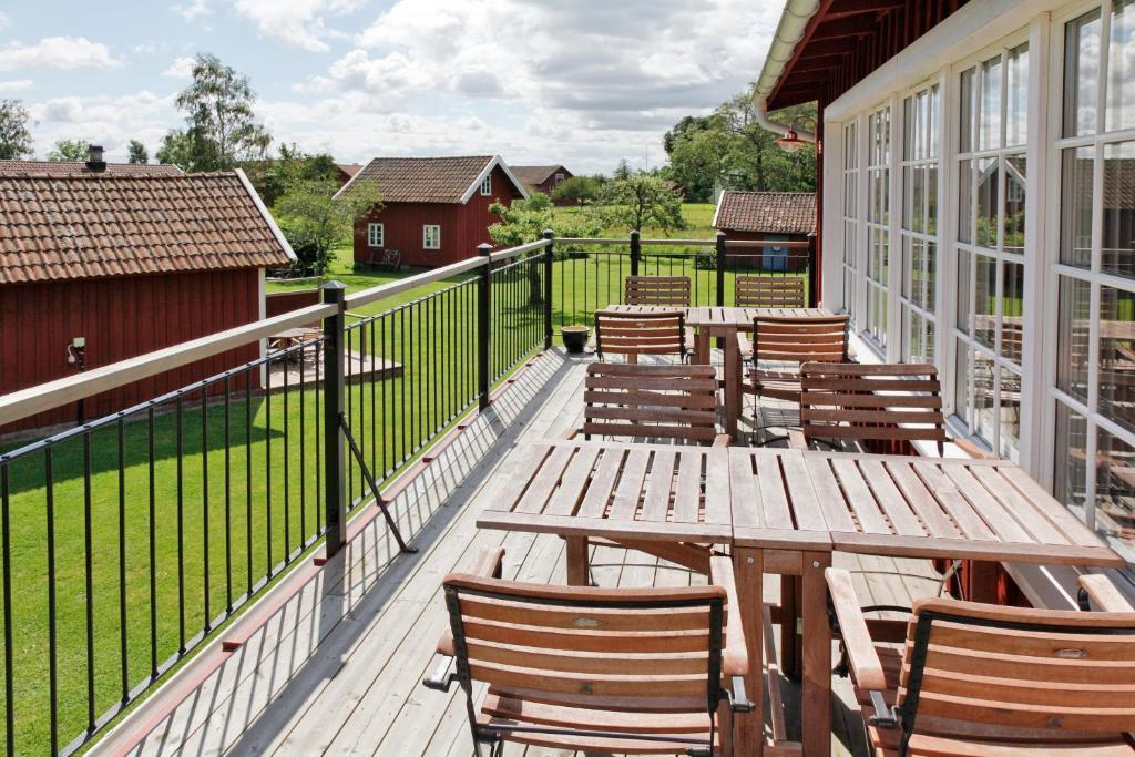 Bauernhof Aeventyrsgardens Vandrarhem, Kinnekulle Källby